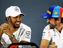 Alonso: No one trying to exploit Hamilton's weak points