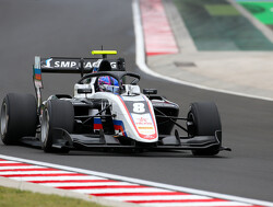 Smolyar takes maiden F3 pole in delayed qualifying session